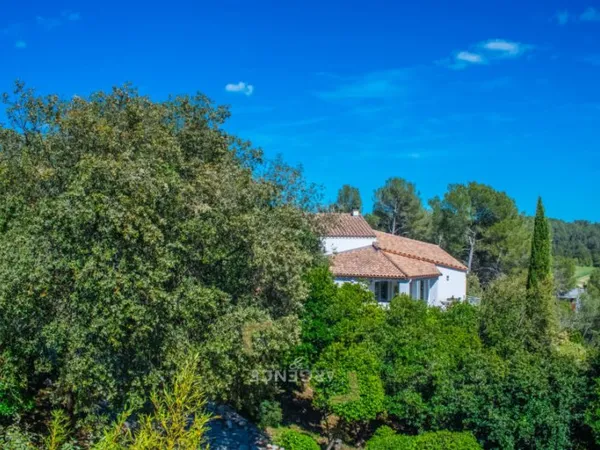 Maison 7 pièces 200 m²