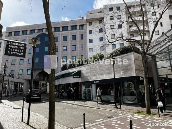 Local commercial 245 m²