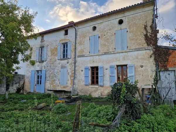 Maison à vendre 6 pièces TONNAY BOUTONNE (17)