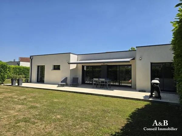 Maison de plain-pied 6 pièces 151 m²