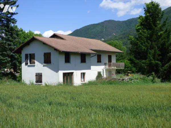 Maison 12 pièces 270 m²