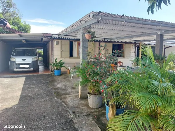 Maison de 100 m2 / Terrain de