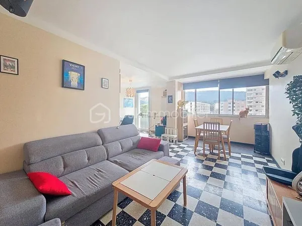 Appartement 5 pièces 79 m²