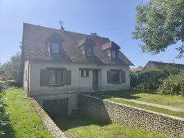 A 20 MN DE GISORS, JOLIE MAISON TRADITIONNELLE RENOVEE D'UNE