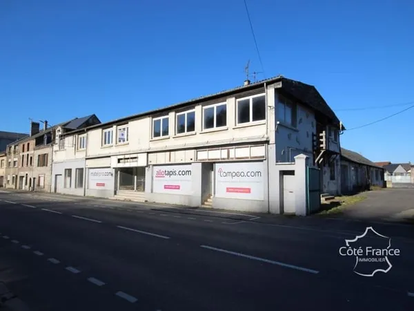 GIVET Local commercial partiellement rénové, situé dans la r
