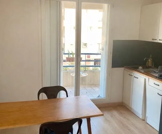 Studio 22m² - balcon - parking