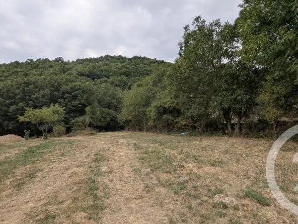 Terrain 1518 m²
