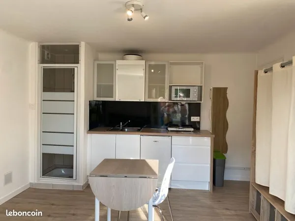 Studio meublé ,17 m2 ; étudiant la Roche sur Yon