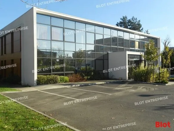 Bureaux 370 m²