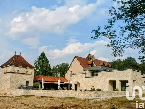 Maison 10 pièces 250 m²