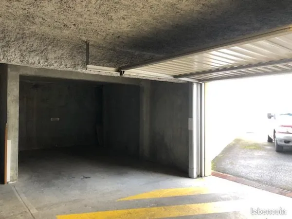Parking couvert
