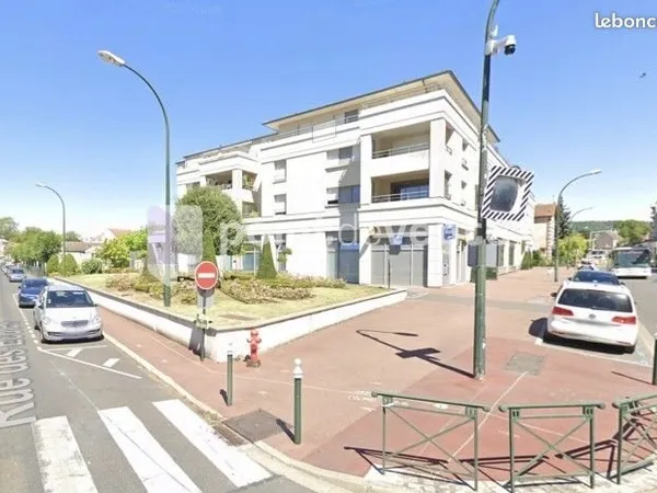 Local commercial 95 m²