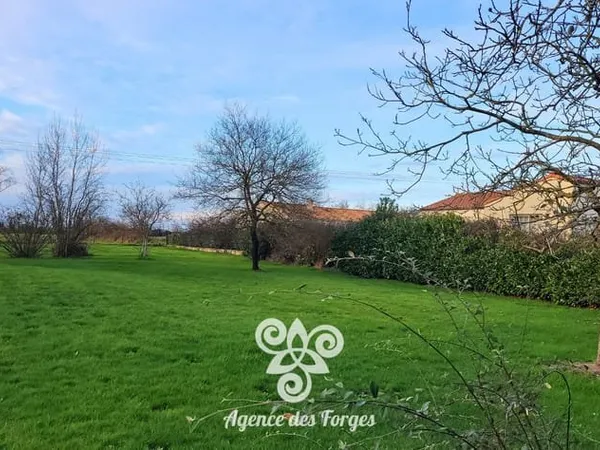 Terrain constructible Montaigu Vendee 1272 m2