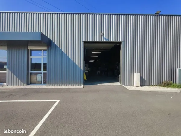 LOCAL D'ACTIVITE 470 m² GRENAY