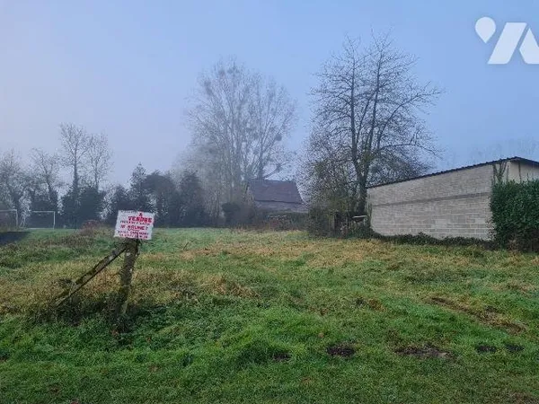 Terrain 903 m²