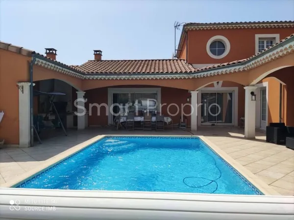 Villa 5 pièces 190 m²