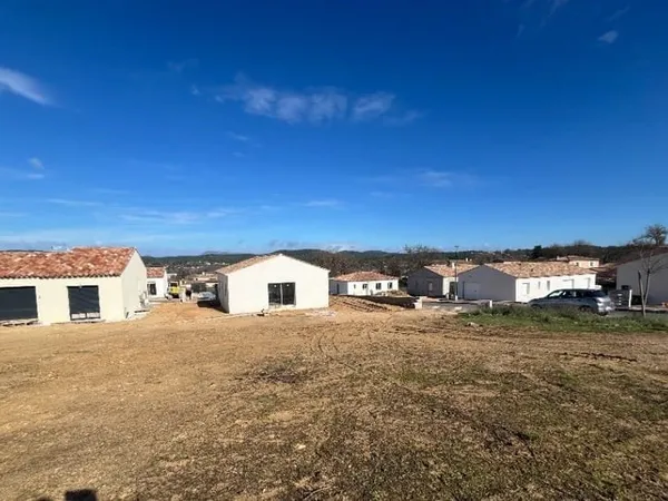 Terrain 414 m²