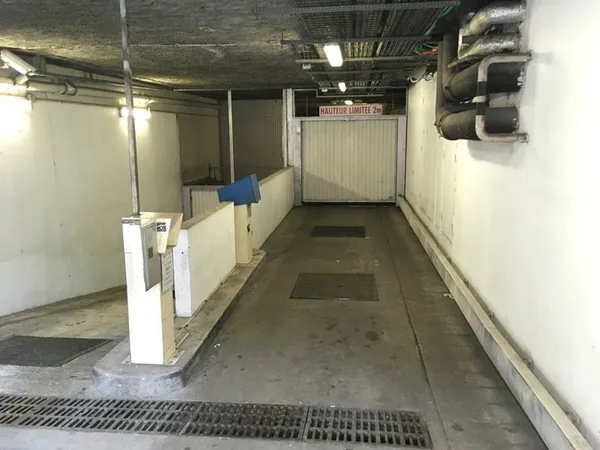Parking 12 m²