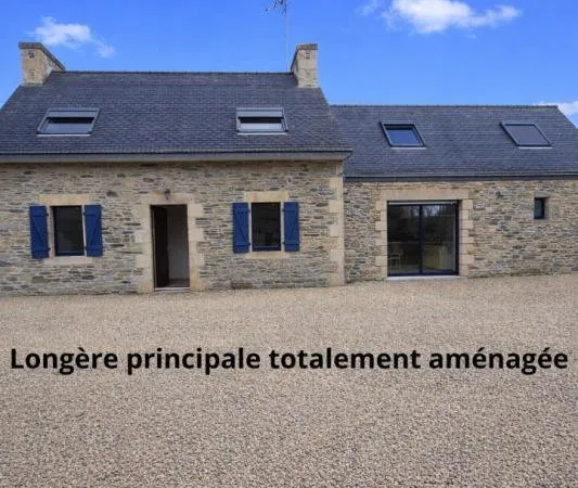 Propriété de charme avec 2 longères rénovées + dépendance à 500 m des plages de Plestin-les-Grèves