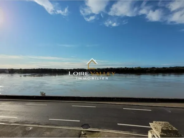Maison à rénover avec vue sur la Loire