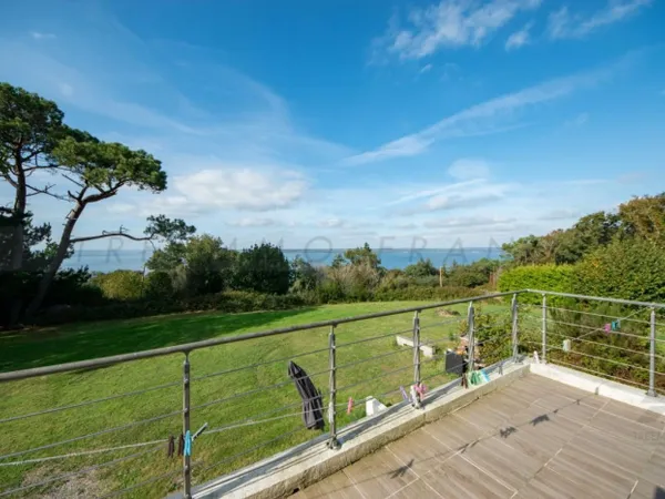 A VENDRE - ARGOL - MAISON DE 240 M2 - 6 CHAMBRES - TERRAIN D