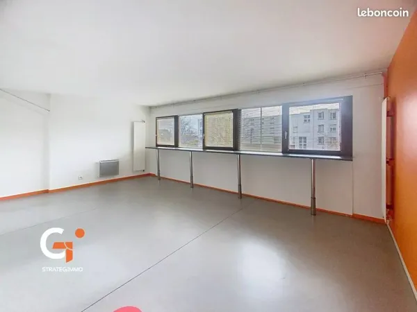 Local commercial 238 m² Saint-Étienne-du-Rouvray