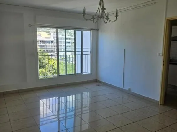 Appartement 5 pièces 77 m²
