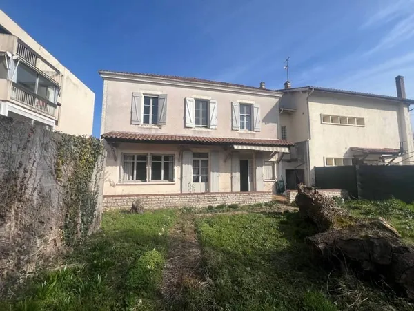 Maison 7 pièces 240 m²