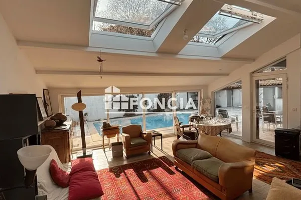 Maison 6 pièces 145 m²