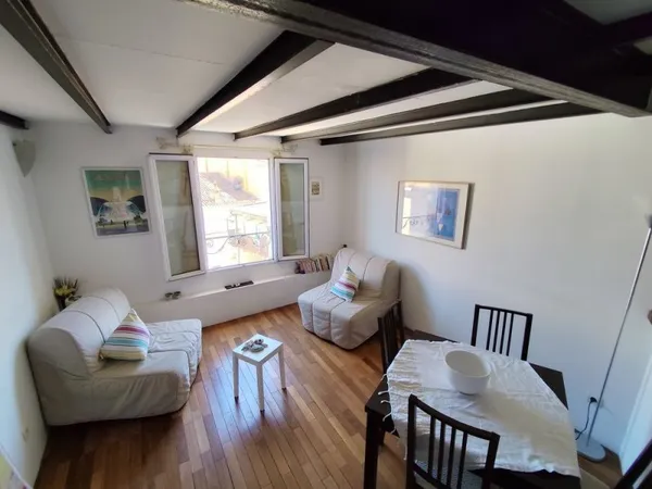 BANDOL 83150 - DUPLEX 66m² (51m² Carrez) ? VUE MER ? 270 000