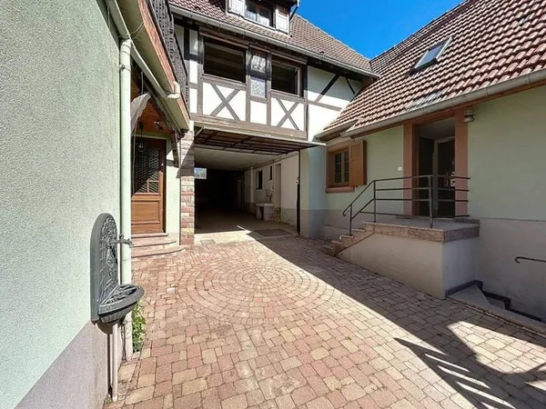 Maison 10 pièces 274 m²