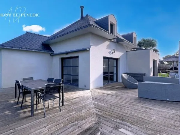 Maison - 7 pièces - 146m2