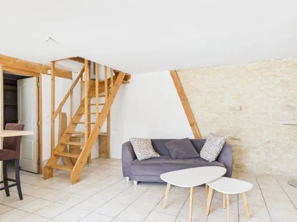 Maison en pierre avec terrasse