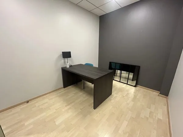 Bureaux professionnels entre 9 et 10 m2 à louer