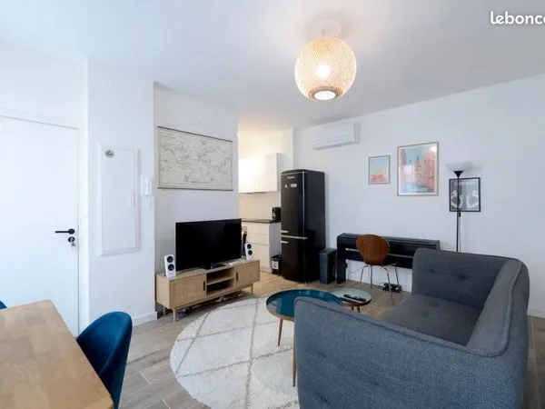 Quartier MARENGO MEDIATHEQUE - Magnifique T2 meublé de 33 m² avec grande terrasse, rénové et de stan
