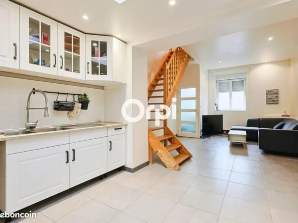 Combles aménagés 3 pièces 66 m²