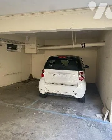 Stationnement Location Bordeaux   27200€