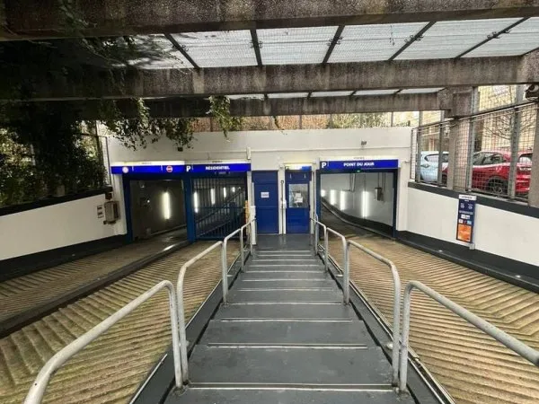 Parking 11 m²