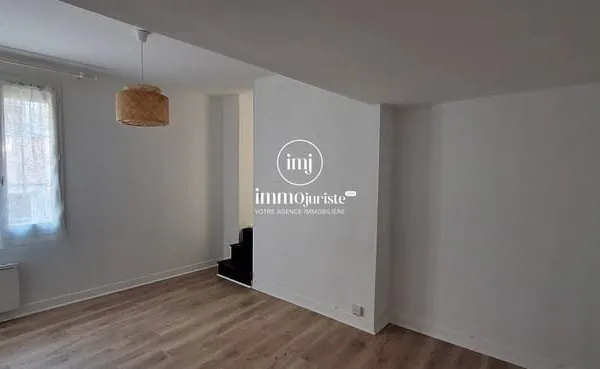 Appartement T3 au 2ème étage droit