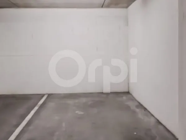 Parking 11 m²