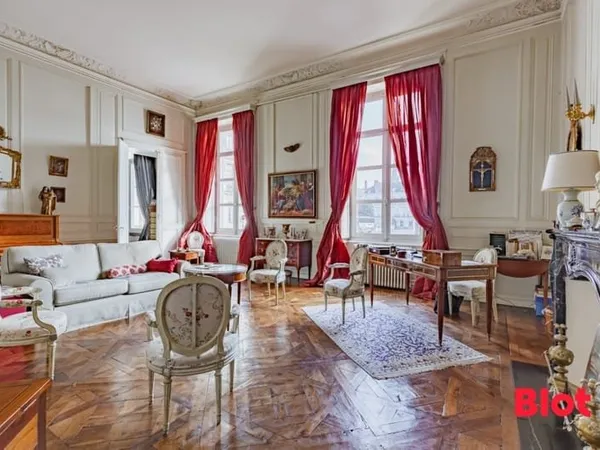 À vendre - Grand appartement de caractère, 4 chambres