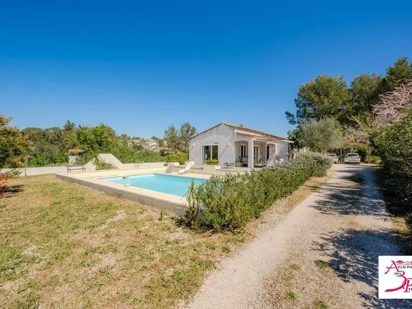 Maison de plain-pied 5 pièces 121 m²