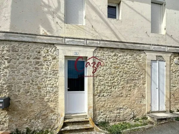 Maison de ville en PIERRE / Centre Bourg POMPIGNAC