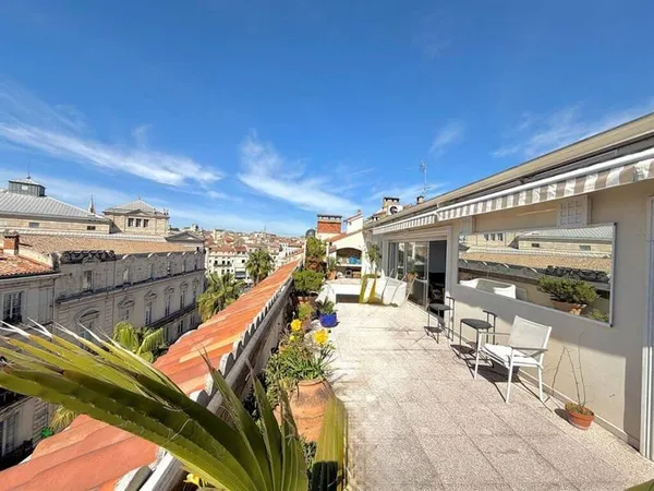 Appartement 4 pièces 163 m²