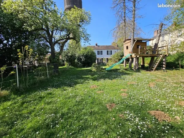 Maison 9 pièces 243 m²