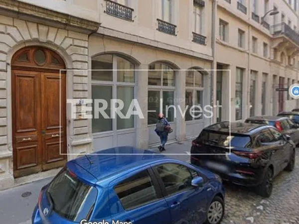 Local commercial 2 pièces 79 m²
