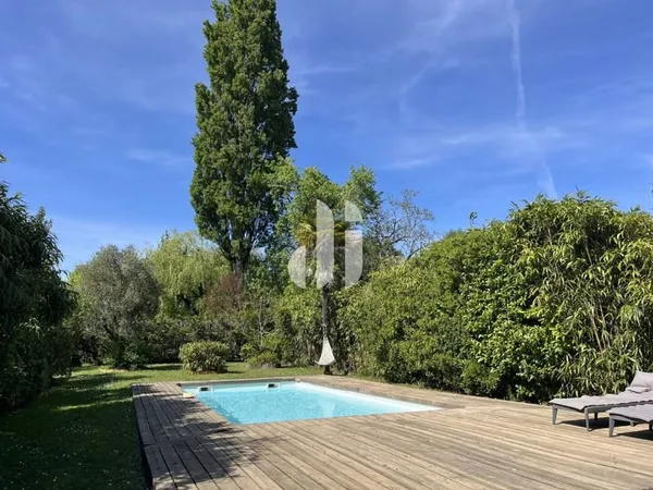 Maison 6 pièces 153 m²