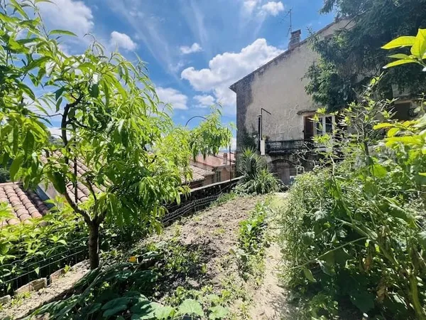 Propriété 10 pièces 240 m²
