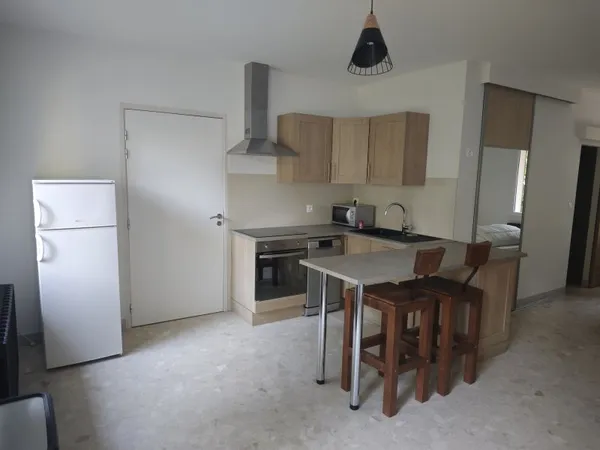Loue studio 28m²