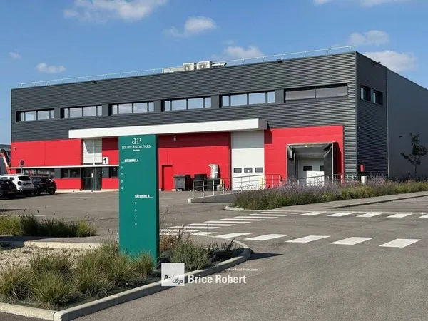 Local d'activité 4655 m²